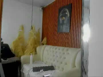 Brenda_thomp  live sex cam