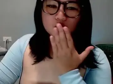 Im_ur_cutiewife  live sex cam