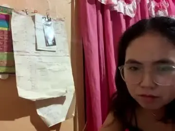 Lekishaparran  live sex cam
