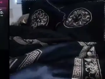 Nikkicensored  live sex cam