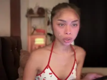 Suckablechick  live sex cam