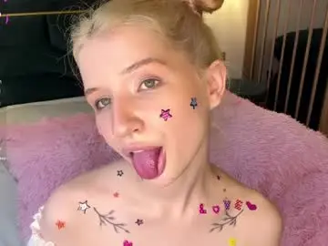 Ulalittlepage  live sex cam