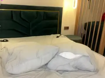 Ulalittlepage  live sex cam