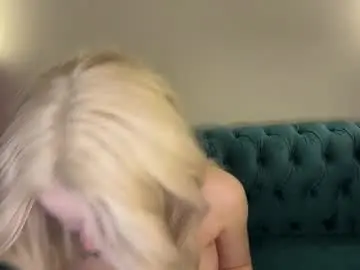 Ulalittlepage  live sex cam