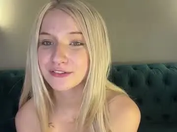 Ulalittlepage  live sex cam