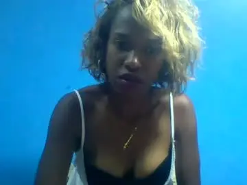 Fallinah01  live sex cam