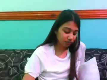 Indianprettysmile2  live sex cam