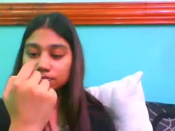 Indianprettysmile2  live sex cam