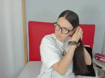 Nadiatrue  live sex cam