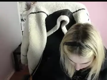 Viktoria_lovely  live sex cam