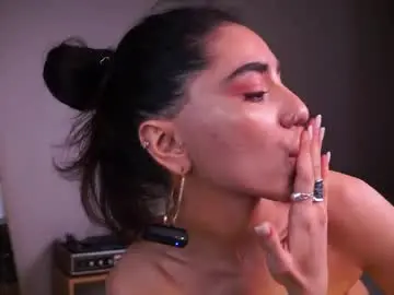 Yokokoko__  live sex cam