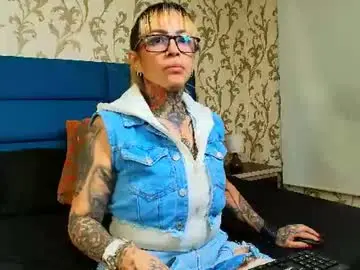 Chelsseamacnamara  live sex cam