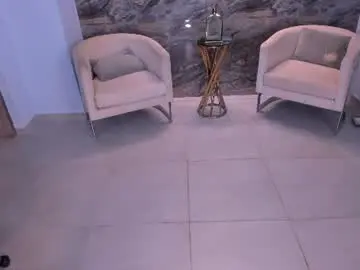 Renatareyes  live sex cam