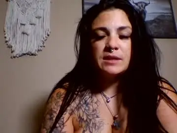 Trinitymarie69  live sex cam