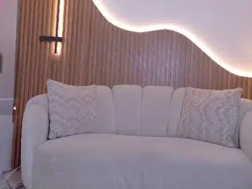 Trixxyvg  live sex cam