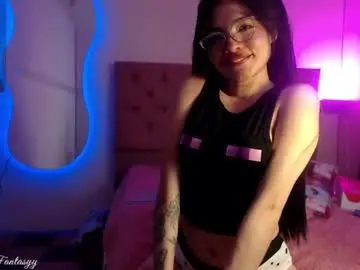 Yourlittlefantasyy  live sex cam