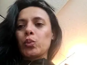 Azura_lion  live sex cam