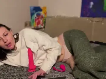 Cherrylipsbaby  live sex cam