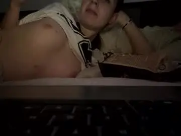 Nattydavies  live sex cam