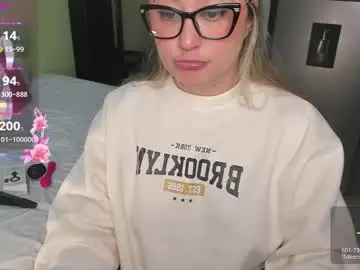 Shaddaysmith  live sex cam