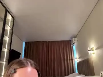 Traciblow  live sex cam
