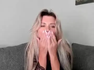 Velvet__sin  live sex cam