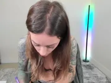 Astridluxe  live sex cam