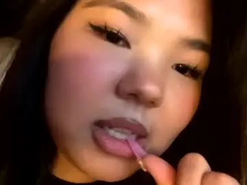 Berniecekogler  live sex cam
