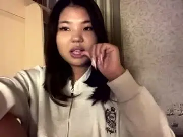 Berniecekogler  live sex cam