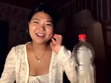 Berniecekogler  live sex cam