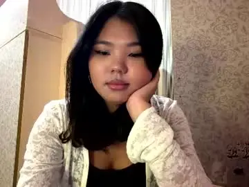 Berniecekogler  live sex cam