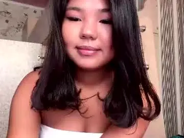 Berniecekogler  live sex cam