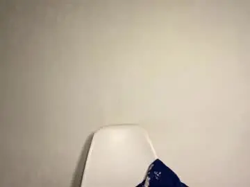Crystlepipkins  live sex cam