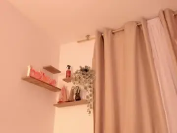 Elyross_  live sex cam