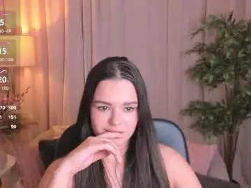 Evaraider  live sex cam