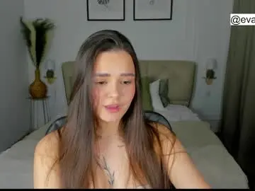 Evaraider  live sex cam