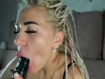 Kiramagnolia  live sex cam