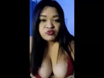 Mavieeegsts  live sex cam