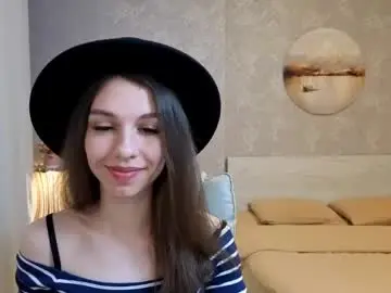 Softwine  live sex cam