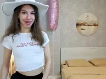 Softwine  live sex cam