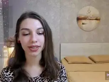 Softwine  live sex cam