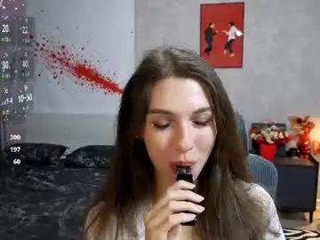 Softwine  live sex cam