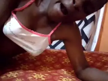 Sweetvallerie  live sex cam