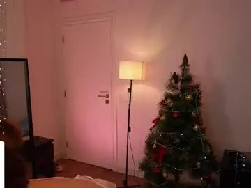 Yess_kiki  live sex cam