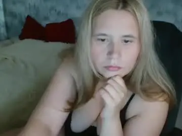 Adelinalawson  live sex cam