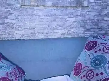 Alessiarinaldii  live sex cam