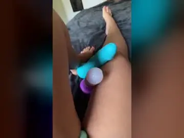 Barefootbabe771  live sex cam