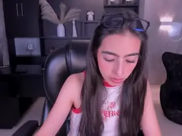 Larisasmirnov  live sex cam