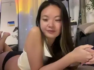 Lunalovesuuuuu  live sex cam