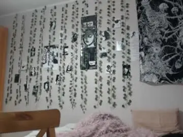 Wavy_nights  live sex cam